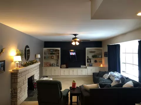 902 E 18th St, La Porte, IN 46350 photo 9