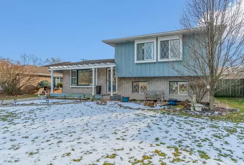 629 E Ash St, Griffith, IN 46319 photo 3