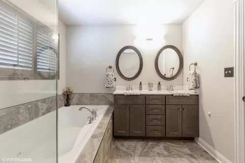 1024 Oak Grove Ct, Crown Point, IN 46307 photo 13