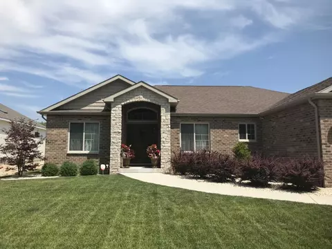 1024 Oak Grove Ct, Crown Point, IN 46307 photo 2