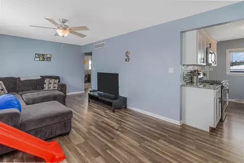 7708 New Jersey Ave, Hammond, IN 46323 photo 4
