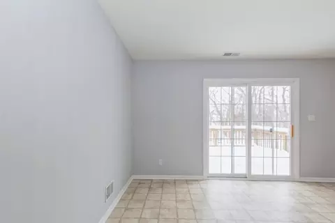 6939 Tompkins Ct, Griffith, IN 46319 photo 9