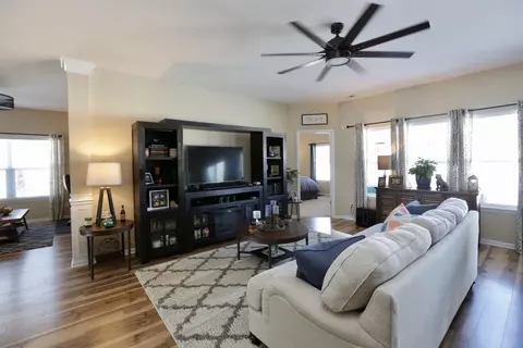 15214 W 102nd Ave, Dyer, IN 46311 photo 2
