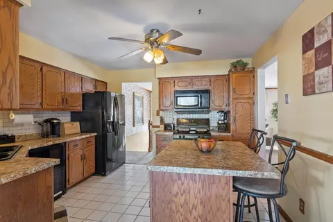 923 Old Beach Rd, Dyer, IN 46311 photo 6