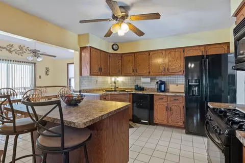 923 Old Beach Rd, Dyer, IN 46311 photo 7