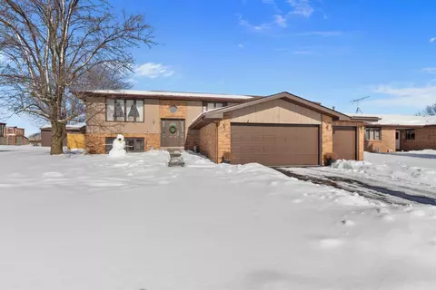 923 Old Beach Rd, Dyer, IN 46311 photo 1