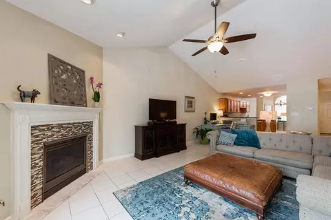 912 Cornwallis Ln, Munster, IN 46321 photo 4