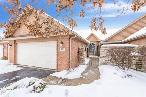 912 Cornwallis Ln, Munster, IN 46321 photo 1