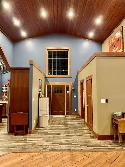 477 W State Rd 10, North Judson, IN 46366 photo 7
