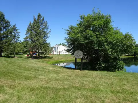 1756 Summerlin Dr, Chesterton, IN 46304 photo 4