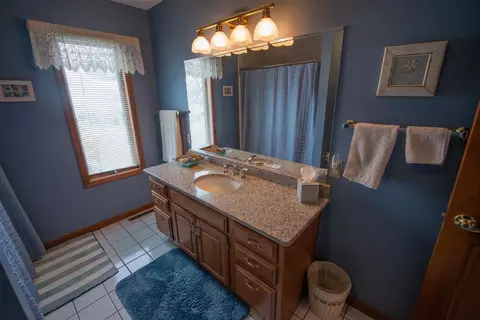 1852 Morningside Dr, Valparaiso, IN 46383 photo 17