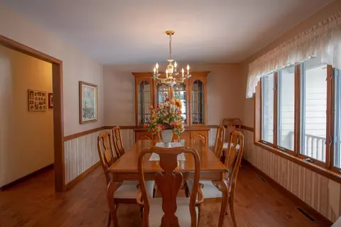 1852 Morningside Dr, Valparaiso, IN 46383 photo 4