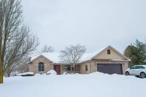 1852 Morningside Dr, Valparaiso, IN 46383 photo 1