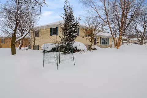 514 River Dr, Munster, IN 46321 photo 2