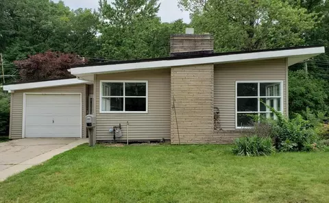 560 N Randolph Pl, Gary, IN 46403 photo 1