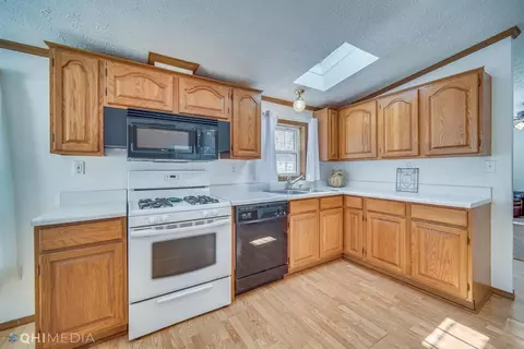 110 W 890, Wheatfield, IN 46392 photo 4