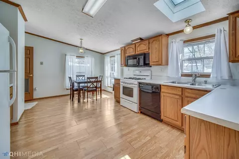 110 W 890, Wheatfield, IN 46392 photo 5