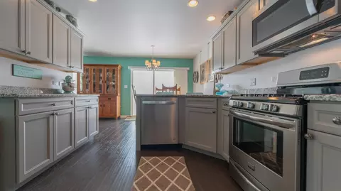 11101 Vermont Cir, Crown Point, IN 46307 photo 7