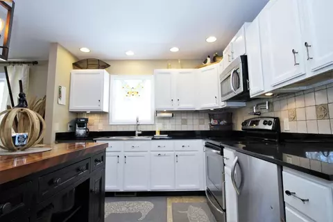 3594 Pointer Ln, Wheatfield, IN 46392 photo 18