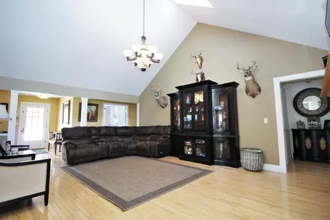 3594 Pointer Ln, Wheatfield, IN 46392 photo 7