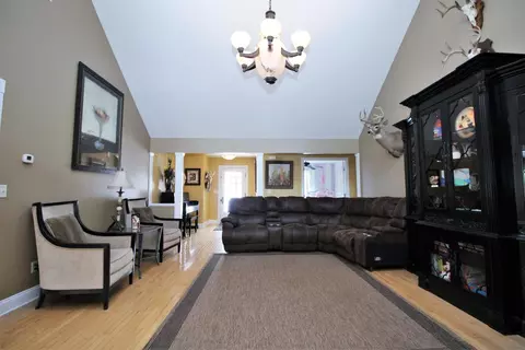 3594 Pointer Ln, Wheatfield, IN 46392 photo 8