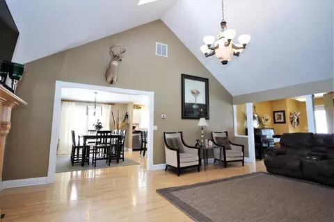 3594 Pointer Ln, Wheatfield, IN 46392 photo 9