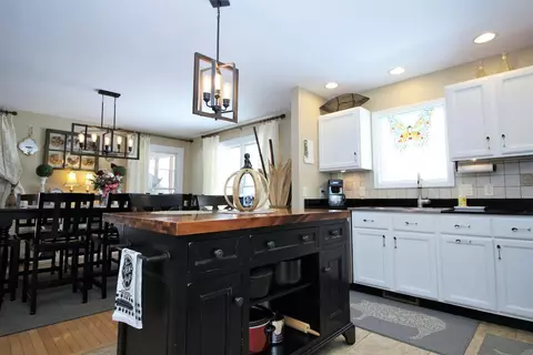 3594 Pointer Ln, Wheatfield, IN 46392 photo 17