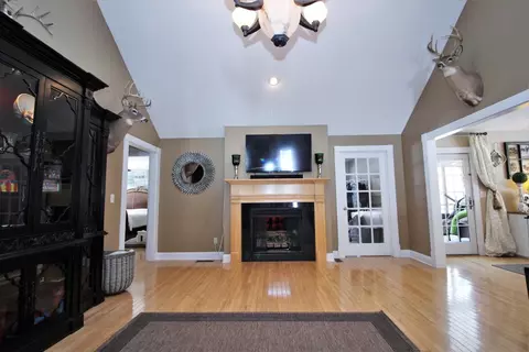 3594 Pointer Ln, Wheatfield, IN 46392 photo 6