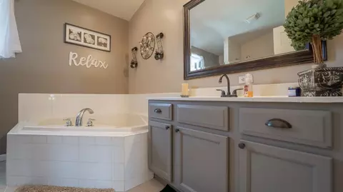 895 Quail Ridge Dr, Porter, IN 46304 photo 24