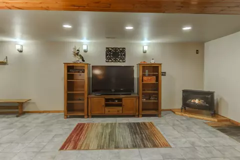8377 Webster Ct, Crown Point, IN 46307 photo 14