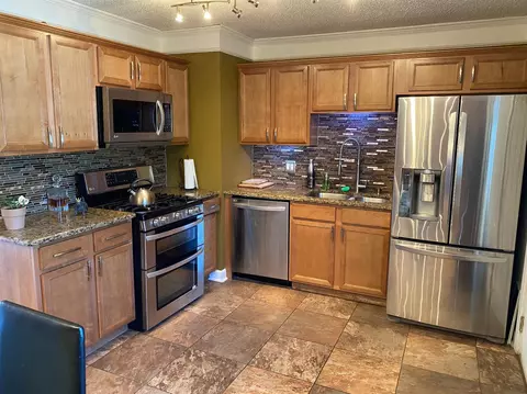 1040 E 51st Pl, Gary, IN 46409 photo 9