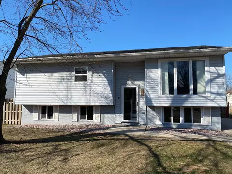 1040 E 51st Pl, Gary, IN 46409 photo 2