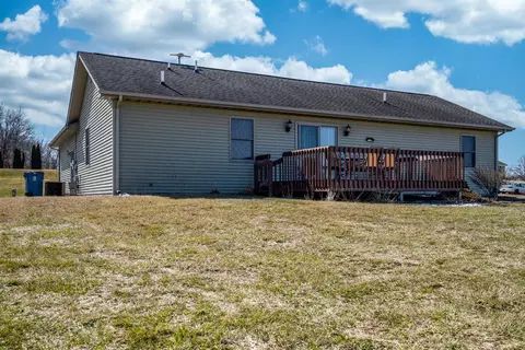10316 Maumee Dr, De Motte, IN 46310 photo 14