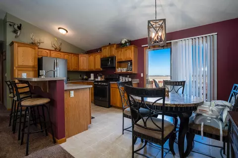 10316 Maumee Dr, De Motte, IN 46310 photo 5
