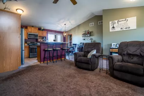 10316 Maumee Dr, De Motte, IN 46310 photo 3