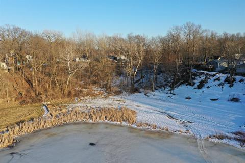 72 Old Hickory Ln, Valparaiso, IN 46385 photo 1