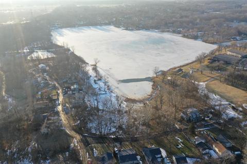 72 Old Hickory Ln, Valparaiso, IN 46385 photo 8