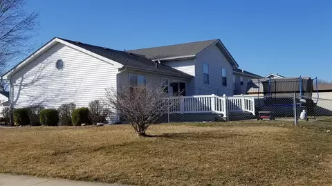 12421 Brookside Dr, Crown Point, IN 46307 photo 2