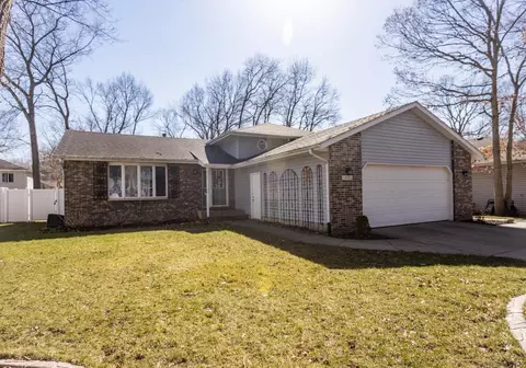 417 Cambridge Rd, Griffith, IN 46319 photo 1