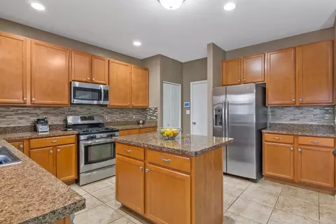 13223 Mckinley Pl, Crown Point, IN 46307 photo 4