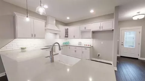 424 W Joliet St, Crown Point, IN 46307 photo 5