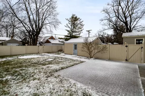 407 N Harvey St, Griffith, IN 46319 photo 22