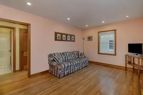 407 N Harvey St, Griffith, IN 46319 photo 5