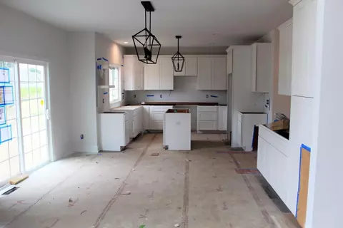 2302 Stirling Dr, Valparaiso, IN 46383 photo 6