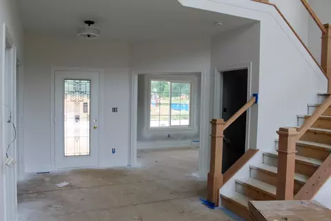 2302 Stirling Dr, Valparaiso, IN 46383 photo 7