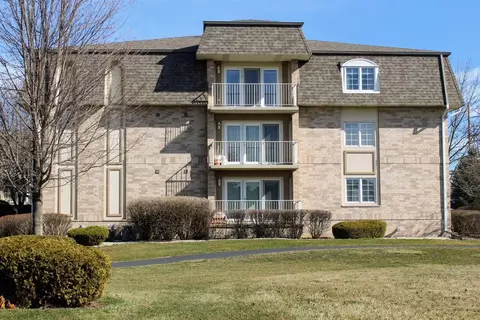 805 Swan Dr #1-A, Dyer, IN 46311 photo 3
