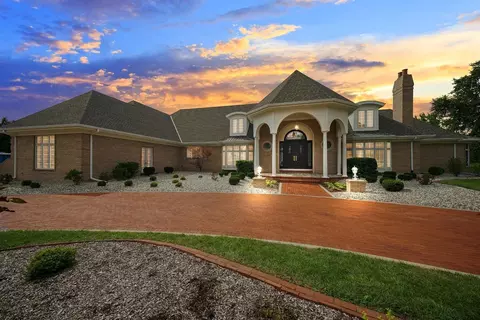 1024 Killarney Dr, Dyer, IN 46311 photo 1