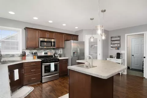 712 19th St, De Motte, IN 46310 photo 9