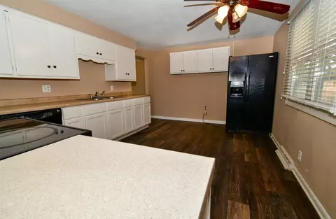 7361 Harold Dr, Fort Wayne, IN 46835 photo 4