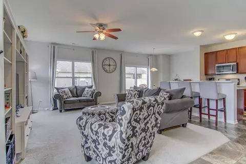 551 Clover Ln, Griffith, IN 46319 photo 3
